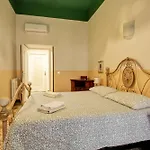 Roman Apartment