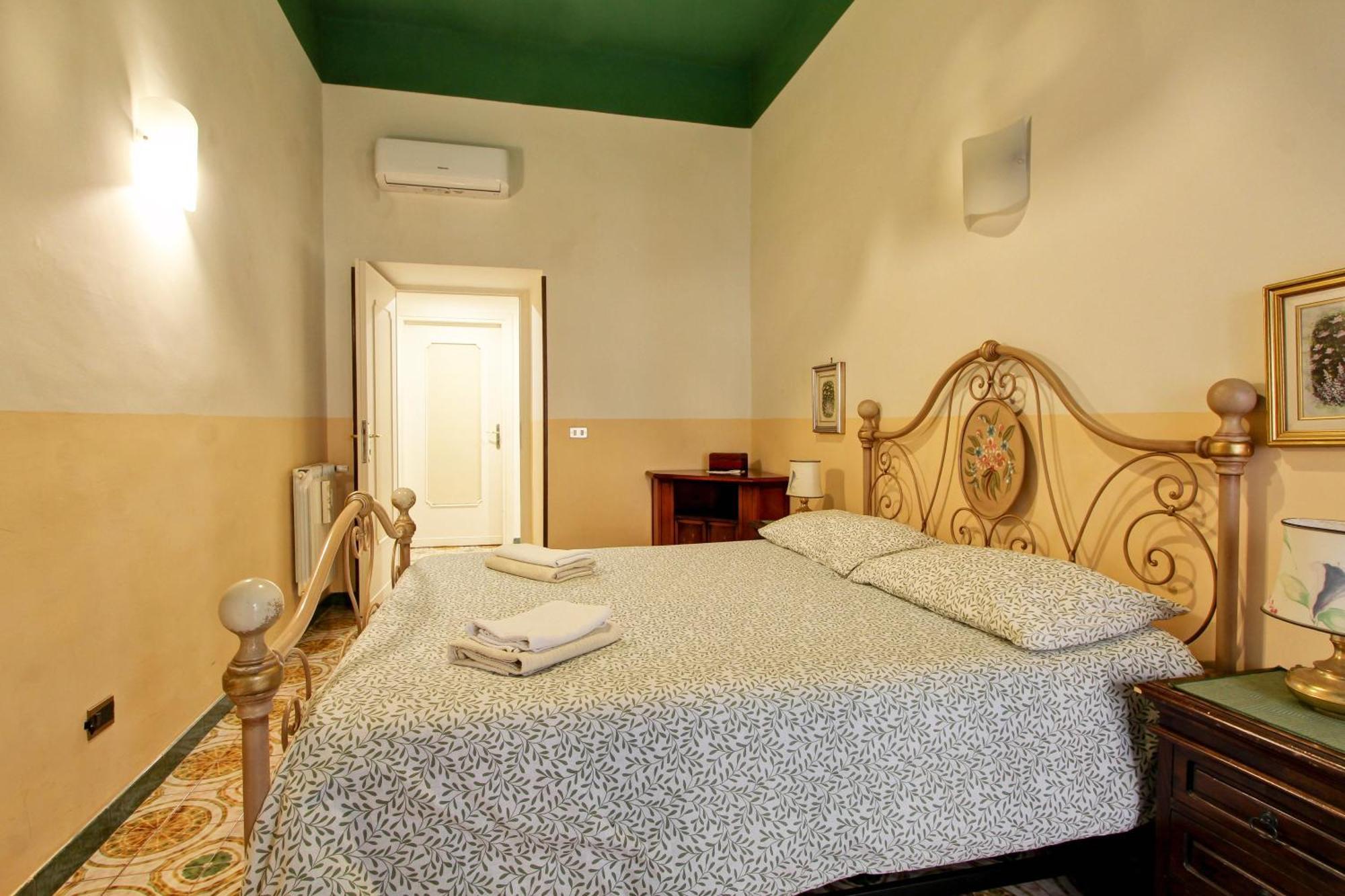 Roman Apartment