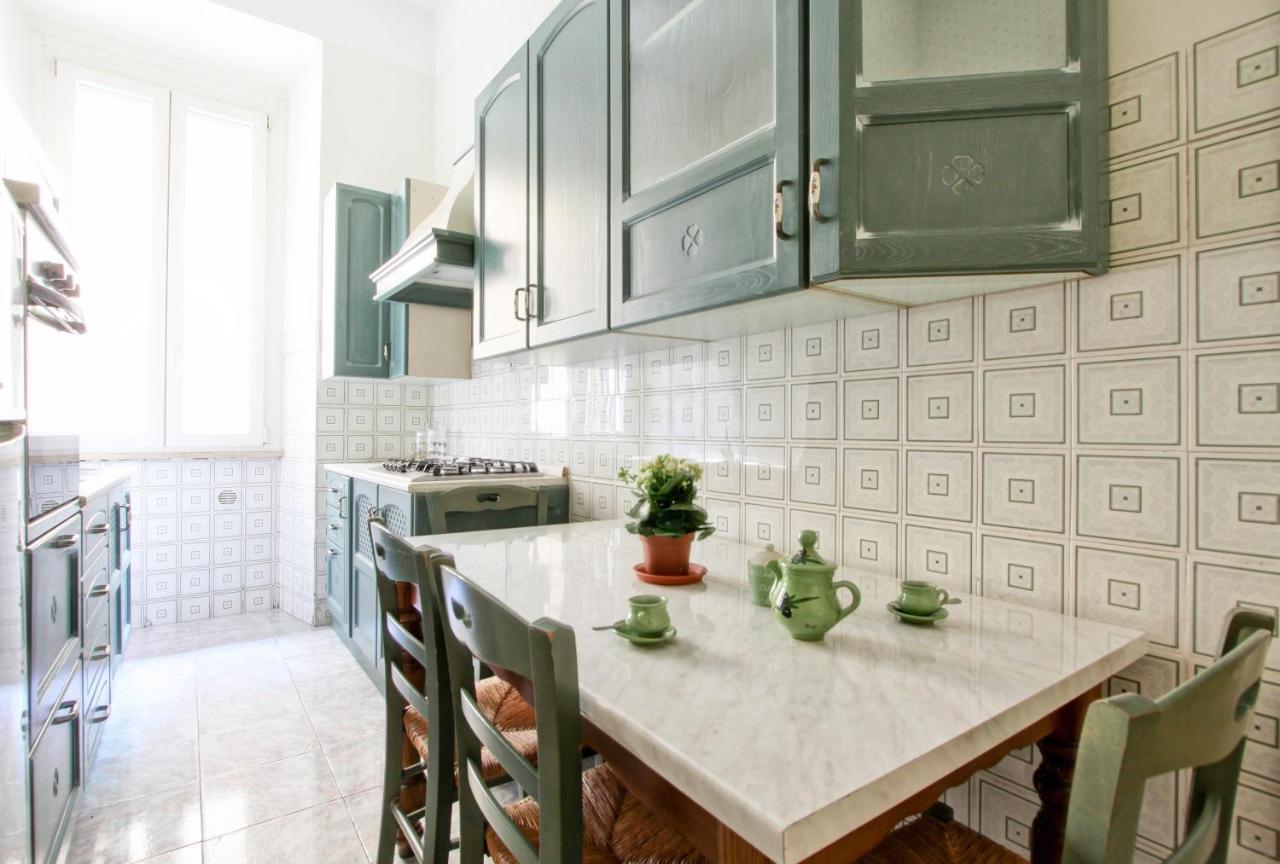 Roman Apartment Apartment