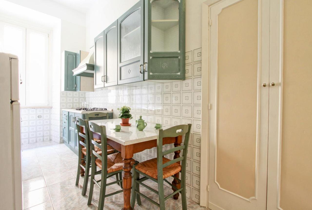 Apartment Roman Apartment Rome